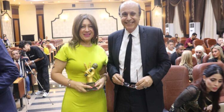 تكريم الإعلامية الرائعة سماح السيد خلال فعاليات مهرجان(أوسكار إيجيبت)السينمائي