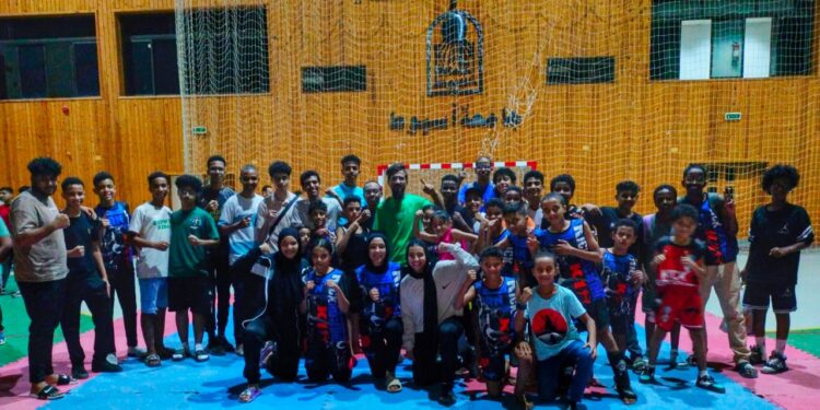 طارق الغنيمي يقود فريق أسوان للكيك بوكسنج للفوز ببطولة قطاع الصعيد الشمالي ويتأهل لبطولة الجمهورية