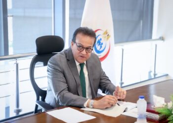 نائب رئيس مجلس الوزراء ووزير الصحة يعقد اجتماع مع  شركة جنرال إلكتريك هليثكير.