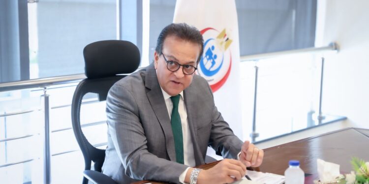 نائب رئيس مجلس الوزراء ووزير الصحة يعقد اجتماع مع  شركة جنرال إلكتريك هليثكير.