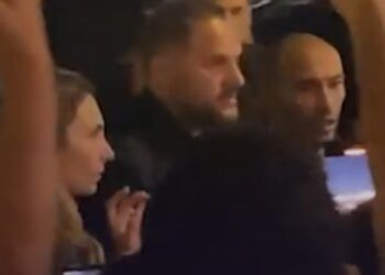 حضور الفنان عماد زياده وحرمه عزاء المنتجين الاربعه(حسام شوقي/محمود كمال/فتحي إسماعيل/تامر فتحي )