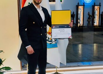 محمد الالوسي يحصل على جائزة افضل صانع محتوى في العراق2024