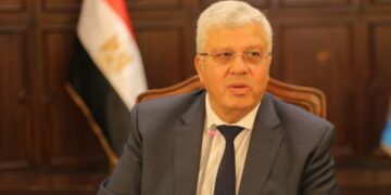 د. ايمن عاشور يصدر قرارًا ببدء الدراسة بكليات جديدة بجامعتي باديا ووادي النيل