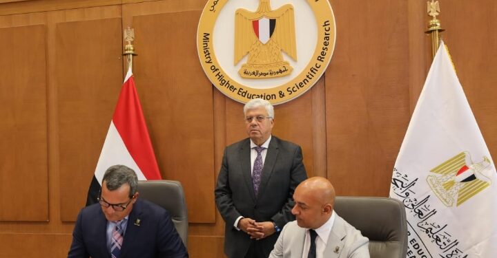 وزير التعليم العالي يشهد توقيع مذكرة تفاهم لإنشاء فرع جامعة روان الدولية بالعاصمة الإدارية الجديدة
