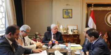 وزير التعليم العالي يبحث مع السفير السوداني بالقاهرة سبل التعاون المشترك بين البلدين