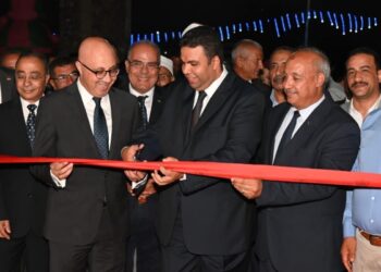 رئيس هيئة الكتاب ونائب محافظ السويس يفتتحان الدورة الثانية لمعرض الكتاب