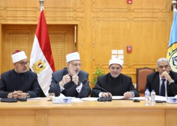 مجلس جامعة الأزهر يهنئ مفتي الجمهورية ويشيد بتصنيف الجامعة ضمن أفضل 1000 جامعة على مستوى العالم وفقًا لتصنيف شنغهاي