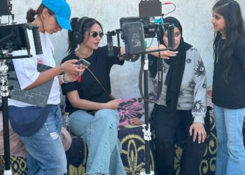 درة تكشف عن تجربتها الأولى في الإخراج والإنتاج بفيلم وثائقي بعنوان “وين صرنا”