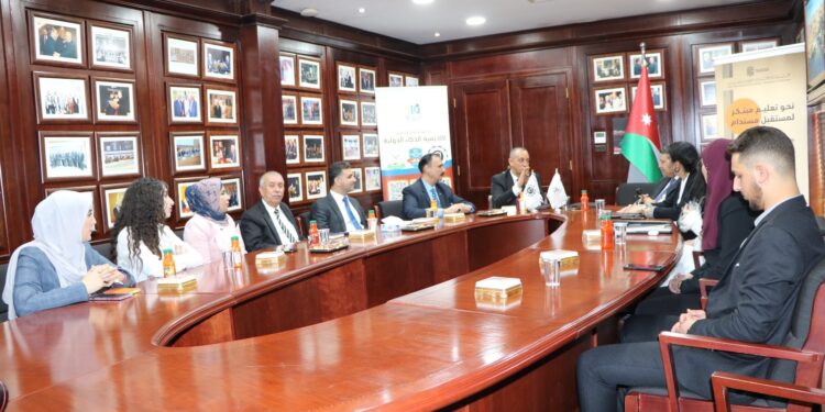 إتفاقية شراكة توقعها مجموعة  الذكاء الدولية  أبو غزاله للجودة في التعليم