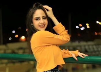 تألق التوب موديل شيري ياسر