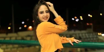تألق التوب موديل شيري ياسر