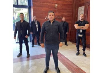 سيف الحكمدار صاحب شركه(فور تيم) للحراسات والحكمدار يقوم بتغطية ممتازة وآمنة للمؤتمرات والمهرجانات