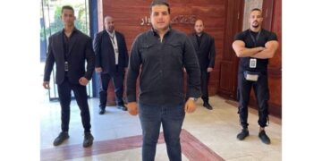 سيف الحكمدار صاحب شركه(فور تيم) للحراسات والحكمدار يقوم بتغطية ممتازة وآمنة للمؤتمرات والمهرجانات
