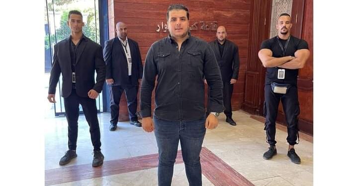 سيف الحكمدار صاحب شركه(فور تيم) للحراسات والحكمدار يقوم بتغطية ممتازة وآمنة للمؤتمرات والمهرجانات