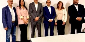 ويفز WAVZ وTeradata تعلنان عن اتفاقية استراتيجية لتمكين الشركات المصرية من تحليل البيانات والذكاء الاصطناعي