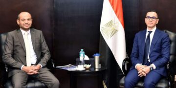 وزير الاستثمار ورئيس البورصة يستعرضان سبل تعزيز التعاون المشترك لتشجيع الاستثمار بالبورصة المصرية