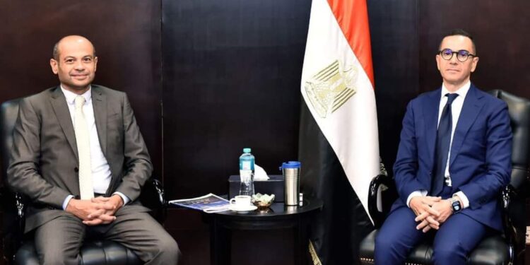وزير الاستثمار ورئيس البورصة يستعرضان سبل تعزيز التعاون المشترك لتشجيع الاستثمار بالبورصة المصرية