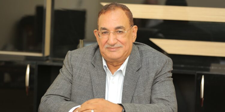 جلال الطاهر : توفير إحتياجات الأسرة الإسمعلاوية بتخفيضات  30% بمعرض عودة المدارس