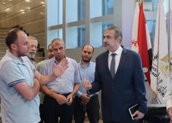 نائب وزير التعليم العالي للابتكار والبحث العلمي يقوم بزيارة لمتابعة العمل بالمدينة العلمية لمعهد “بحوث الإلكترونيات