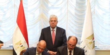 وزير التعليم العالي يشهد توقيع مذكرة تفاهم بين المجلس الأعلى للمستشفيات الجامعية وشركة أسترازينيكا مصر للصناعات الدوائية
