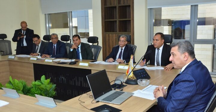 اللجنة العليا الدائمة المُشكلة بقرار وزير التموين تنتهي من فحص 583 طلب خلال أسبوعين