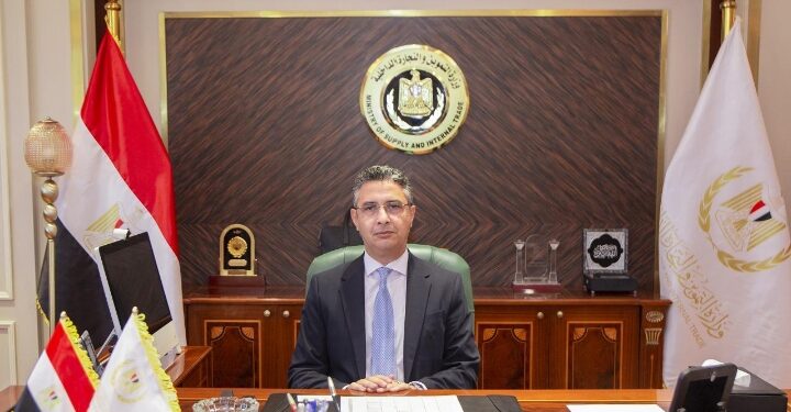وزير التموين والتجارة الداخلية الاحتياطي الاستراتيجي من القمح يصل إلي 6.1 شهر