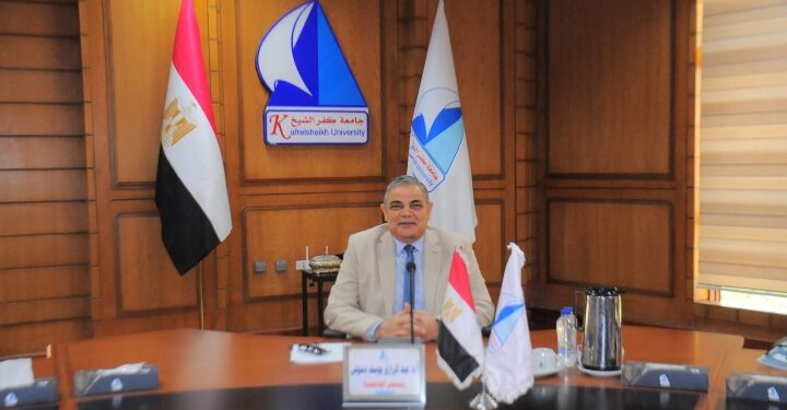 رئيس جامعة كفر الشيخ يهنئ السيد رئيس الجمهورية والشعب المصري بذكرى المولد النبوي