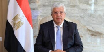 وزير التعليم العالي يتابع حادث تصادم قطارين بالزقازيق ويوجه برفع درجة الاستعداد القصوى بمستشفيات جامعة الزقازيق