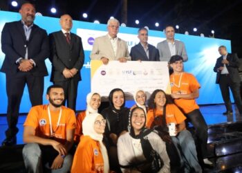 وزيرا التعليم العالي والتضامن الاجتماعي يشهدان الحفل الختامي لمسابقة قادة الأنشطة الطلابية