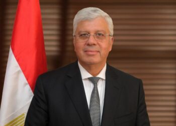 وزير التعليم العالى يهنئ العلماء المُدرجين بقائمة ستانفورد لأعلى 2% من العلماء الأكثر استشهادًا على مستوى العالم