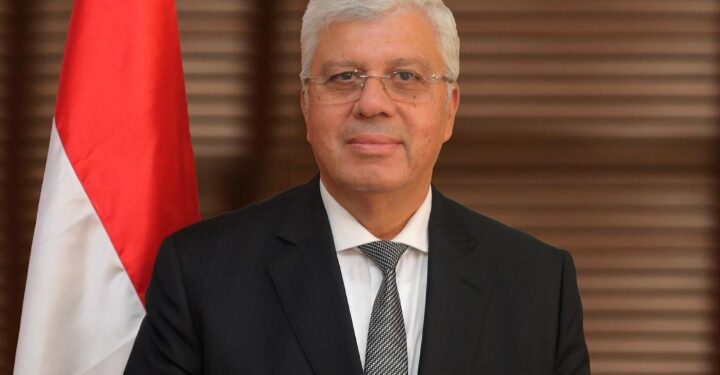 وزير التعليم العالى يهنئ العلماء المُدرجين بقائمة ستانفورد لأعلى 2% من العلماء الأكثر استشهادًا على مستوى العالم