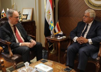 وزير التعليم العالي يستقبل سفير مملكة السويد بالقاهرة لبحث سُبل تعزيز التعاون المشترك