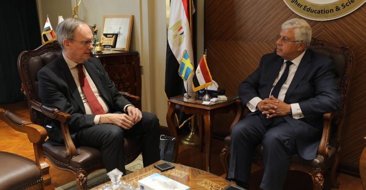 وزير التعليم العالي يستقبل سفير مملكة السويد بالقاهرة لبحث سُبل تعزيز التعاون المشترك