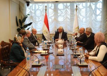 وزير التعليم العالي يستقبل وفد جامعة إكستر البريطانية لبحث التعاون المُشترك