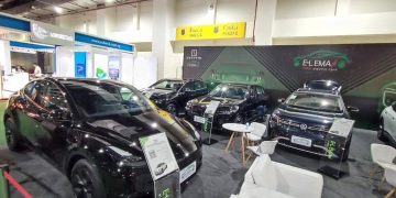 الإيمان للسيارات الكهربائية .. تبهر الزوار بتشكيلة متميزة من السيارات الكهربائية