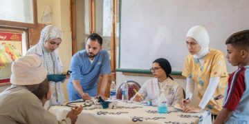 ضمن فاعليات التحالف الوطني للعمل الأهلي استهدفت 1300 مستحق.. مؤسسة الجود الخيرية بالتعاون مع مستشفى الناس تنظم قافلة طبية في الفيوم