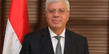 وزير التعليم العالي يتابع حادث تصادم قطارين بالمنيا ويوجه برفع درجة الاستعداد القصوى بمستشفيات جامعة المنيا