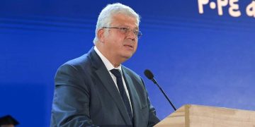وزير التعليم العالى يُغادر إلى باريس للمُشاركة في الدورة 220 للمجلس التنفيذي لليونسكو