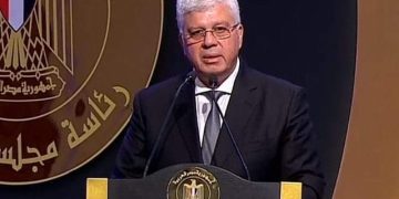 وزير التعليم العالي يعزي أسر طلاب جامعة الجلالة الذين وافتهم المنية اثر انقلاب الحافلة