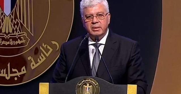 وزير التعليم العالي يعزي أسر طلاب جامعة الجلالة الذين وافتهم المنية اثر انقلاب الحافلة