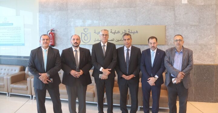 في إطار متابعة وزير التعليم العالي لحادث الجلالة وفد قيادات التعليم العالي يزور الطلاب المُصابين ويطمئن على تقديم الرعاية الكاملة لهم