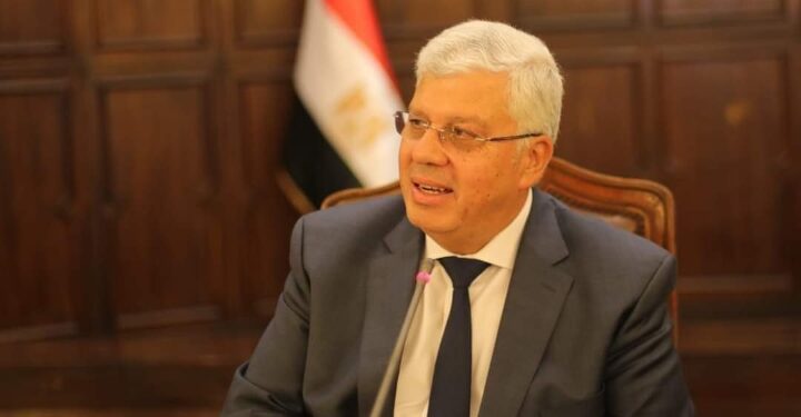 وزير التعليم العالي يعلن صدور قرار جمهوري بتعيين الدكتور محمد سامي رئيسًا لجامعة القاهرة