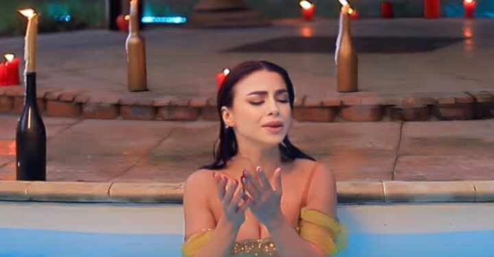 دوللي شاهين تكشف عن برومو أغنيتها الجديدة”انا الحاجة الحلوة”