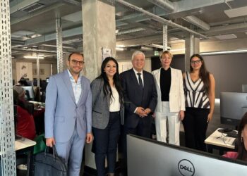 وزير التعليم العالي يزور “مدرسة 42” الفرنسية وزير التعليم العالي يشيد بالنظام التعليمي لمدرسة 42 الفرنسية