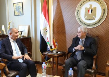 وزير التعليم العالى يبحث مع سفير الأردن دعم التعاون الأكاديمي والبحثي بين البلدين