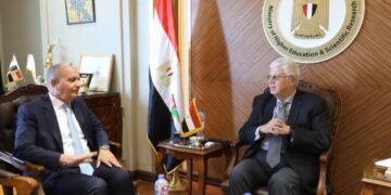 وزير التعليم العالى يبحث مع سفير الأردن دعم التعاون الأكاديمي والبحثي بين البلدين