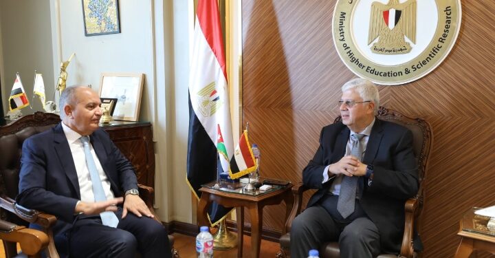 وزير التعليم العالى يبحث مع سفير الأردن دعم التعاون الأكاديمي والبحثي بين البلدين