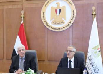 وزير التعليم العالى يرأس اجتماع مجلس الجامعات الأهلية