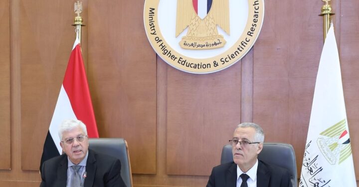 وزير التعليم العالى يرأس اجتماع مجلس الجامعات الأهلية