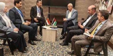 وزير التموين والتجارة الداخلية يلتقي رئيسي غرفة الصناعة وغرفة التجارة الأردنية، بحضور القائم بأعمال السفير المصري بالأردن